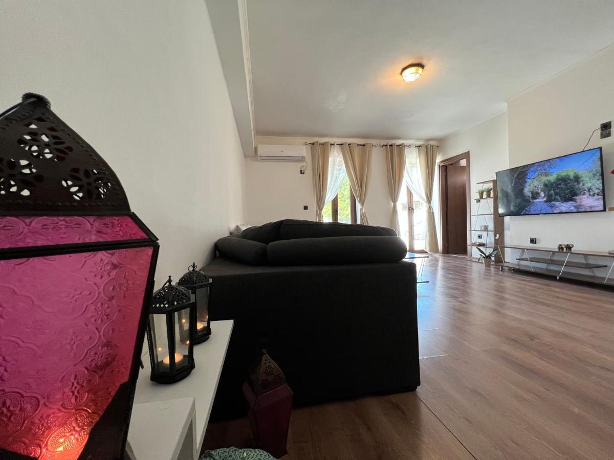 Beach Villa Verano With Private Pool By Dadovillas Sidárion 외부 사진