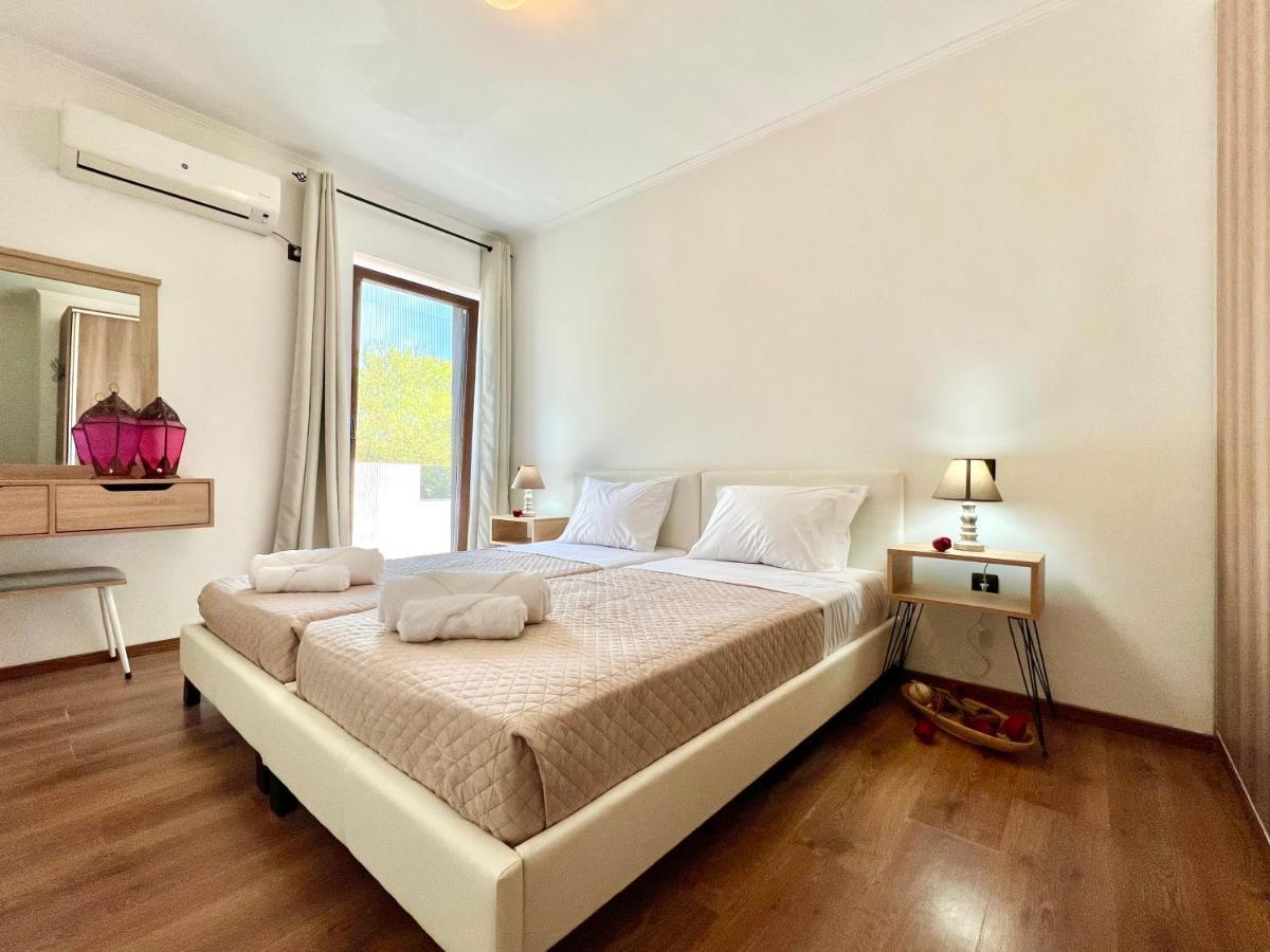 Beach Villa Verano With Private Pool By Dadovillas Sidárion 외부 사진
