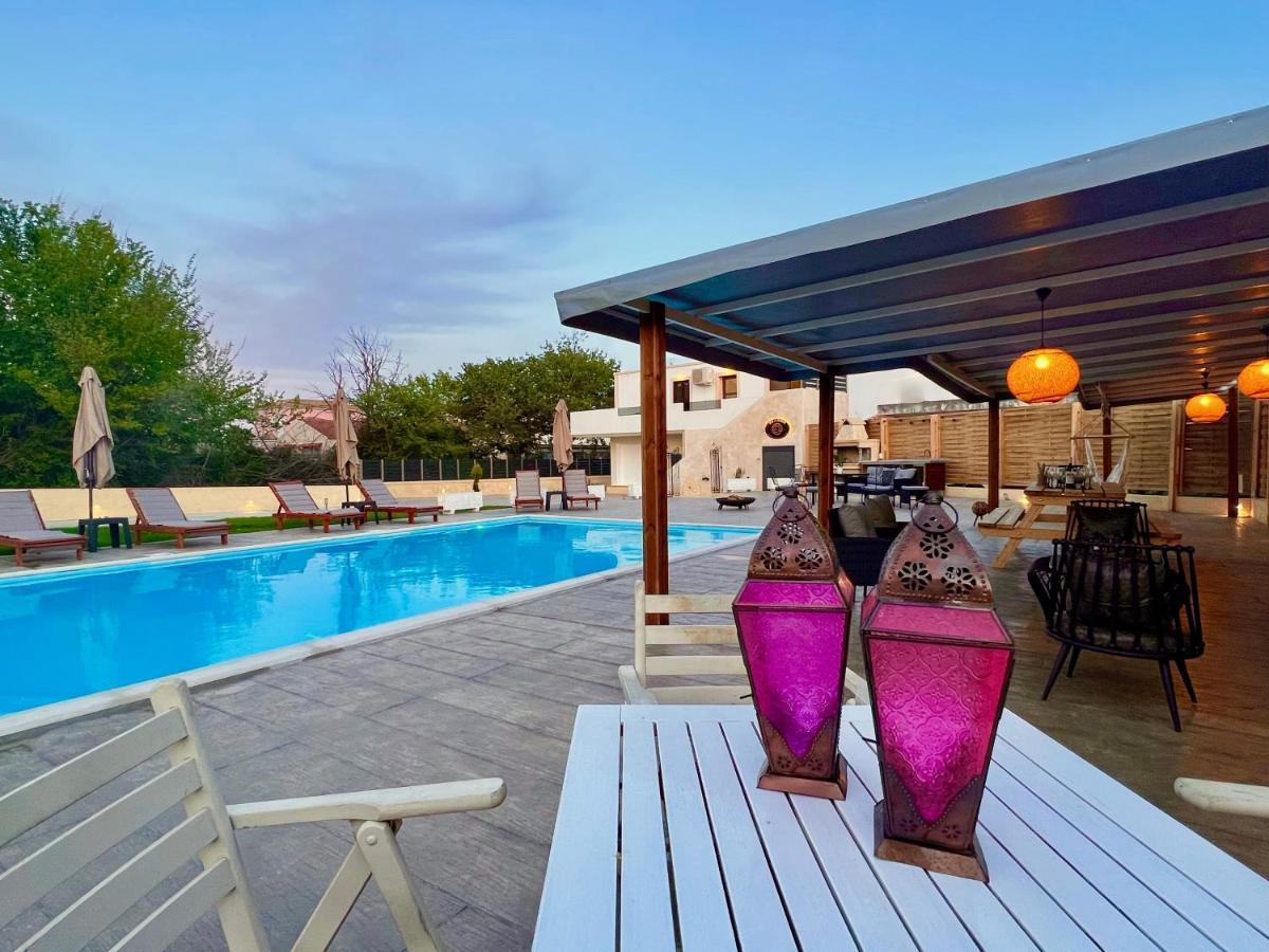 Beach Villa Verano With Private Pool By Dadovillas Sidárion 외부 사진