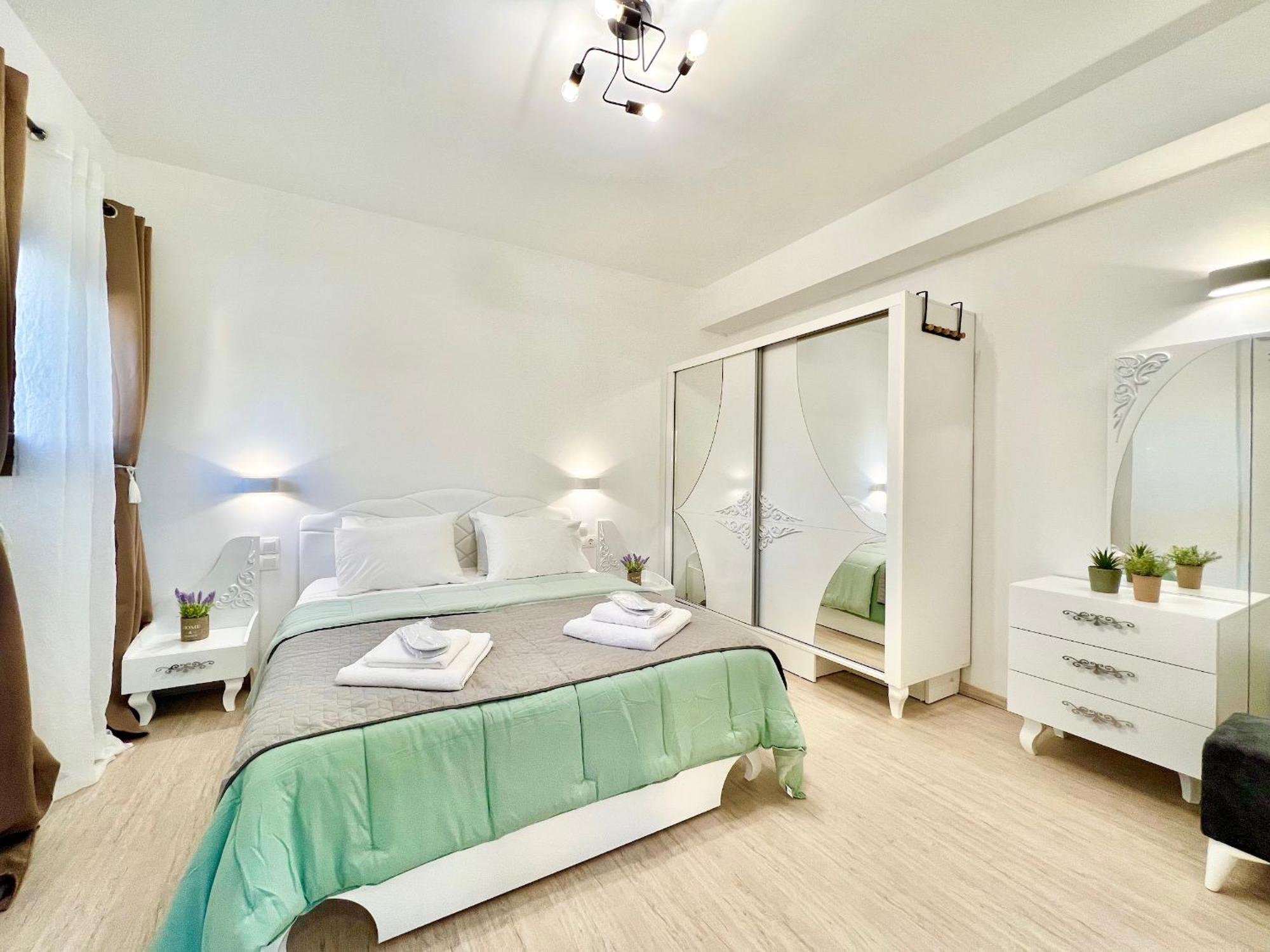 Beach Villa Verano With Private Pool By Dadovillas Sidárion 외부 사진